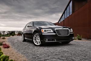 Chrysler 300C 2011 года